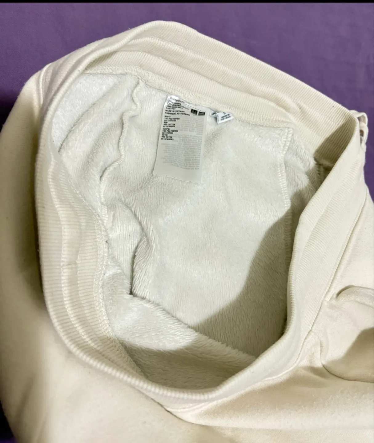 Women UNIQLO Off White Fleece-Lined Jogger - Size Small image indicator(2)