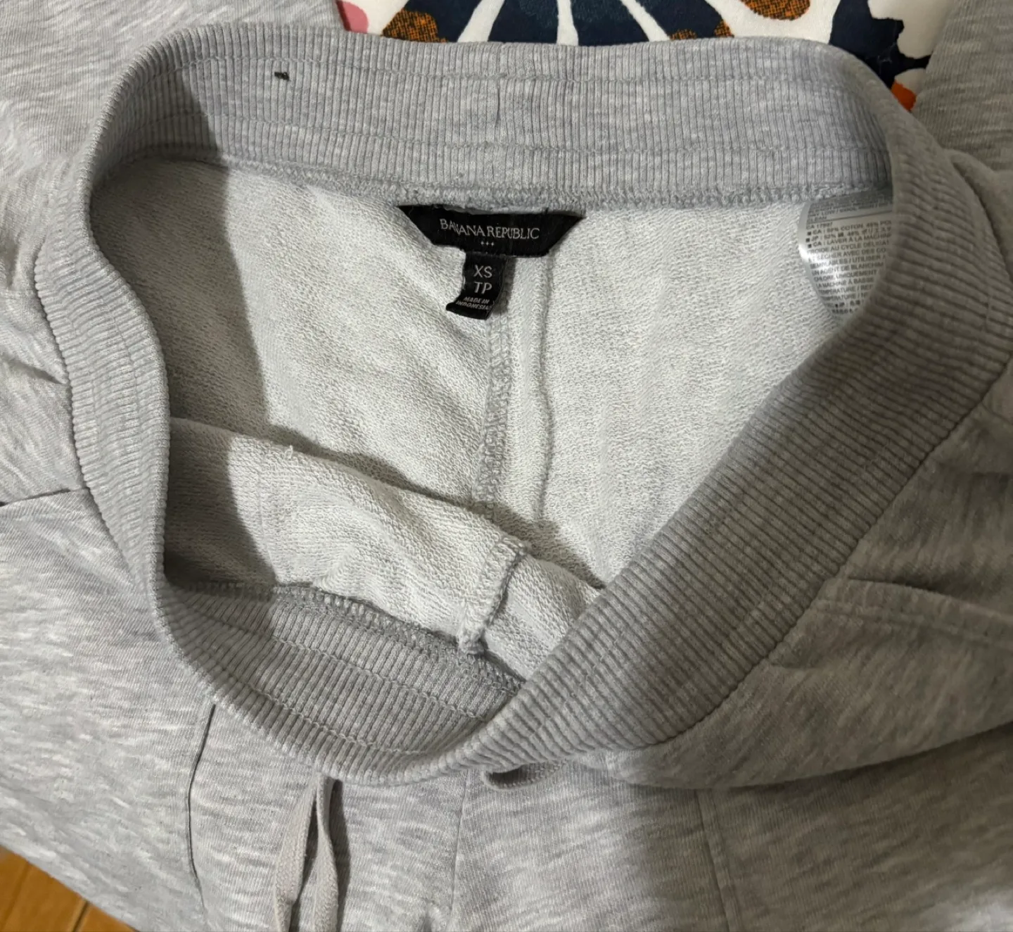 Women’s Banana Republic Grey Joggers - XS image indicator(3)