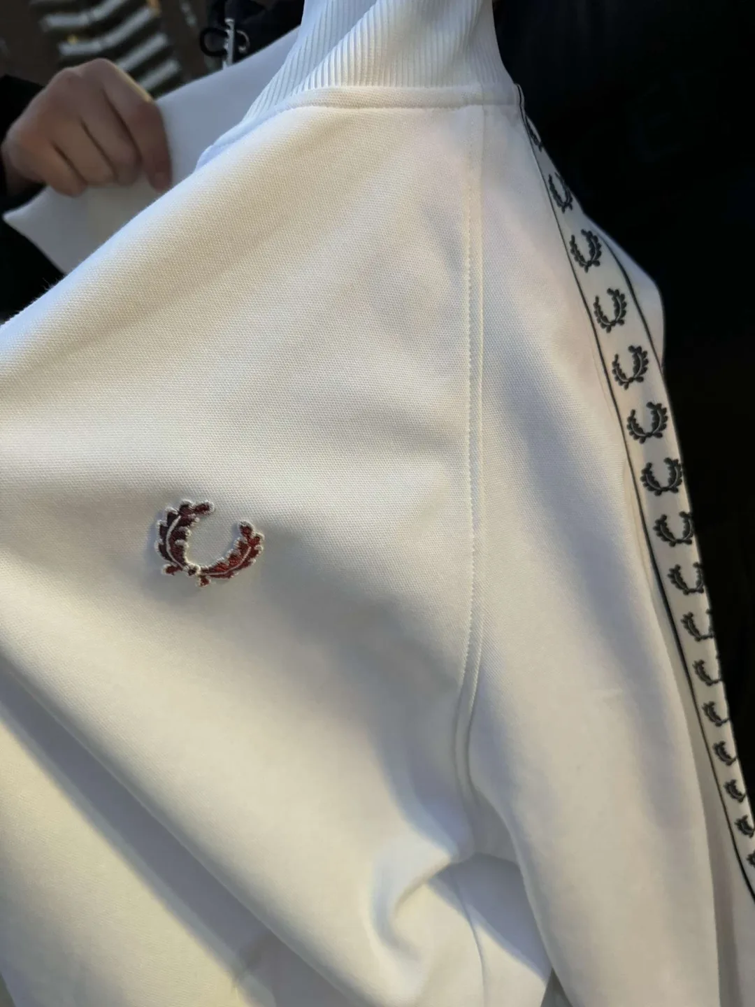 Fred Perry Track Jacket - Size Large image indicator(2)