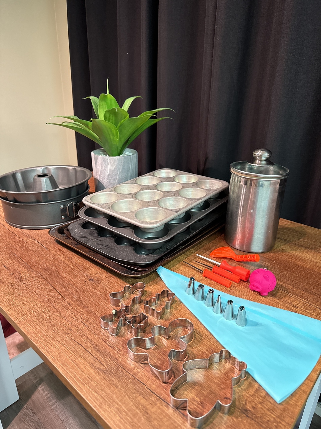 Bakeware & Baking Stuff