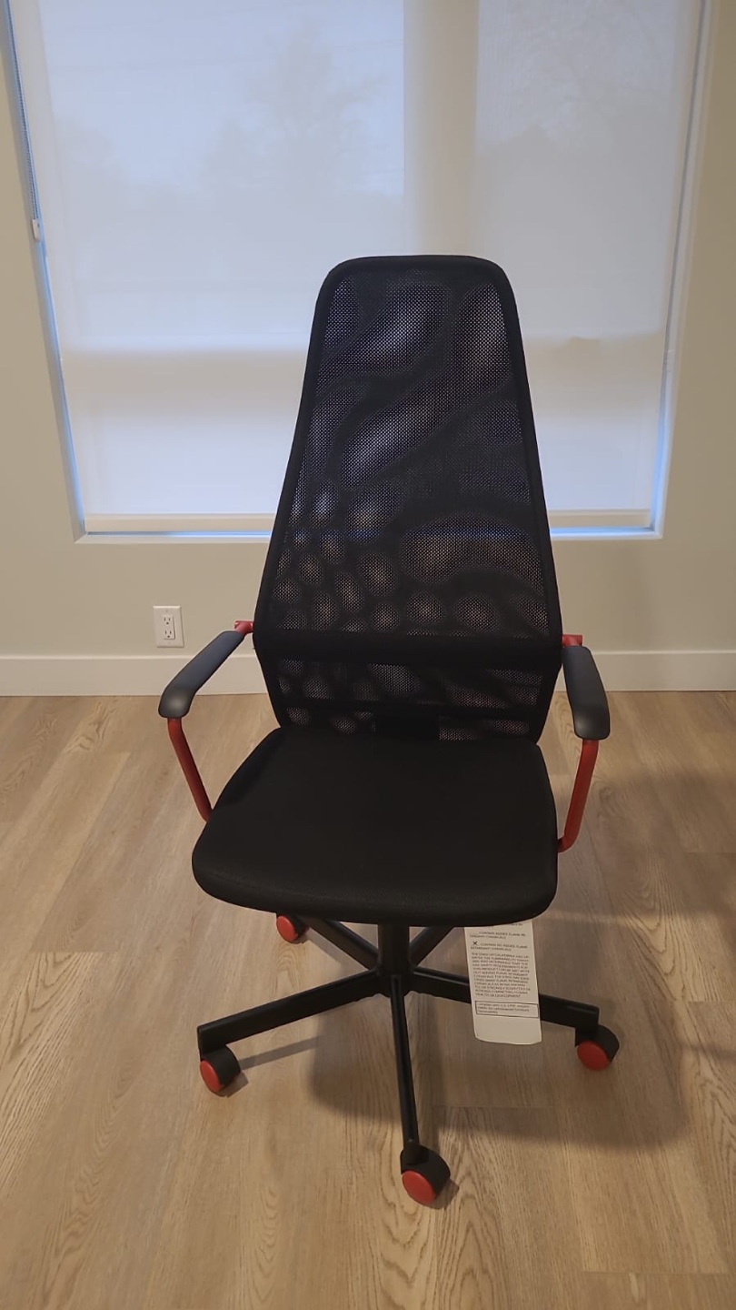 Ergonomic Desk Chair - Black like new two months use