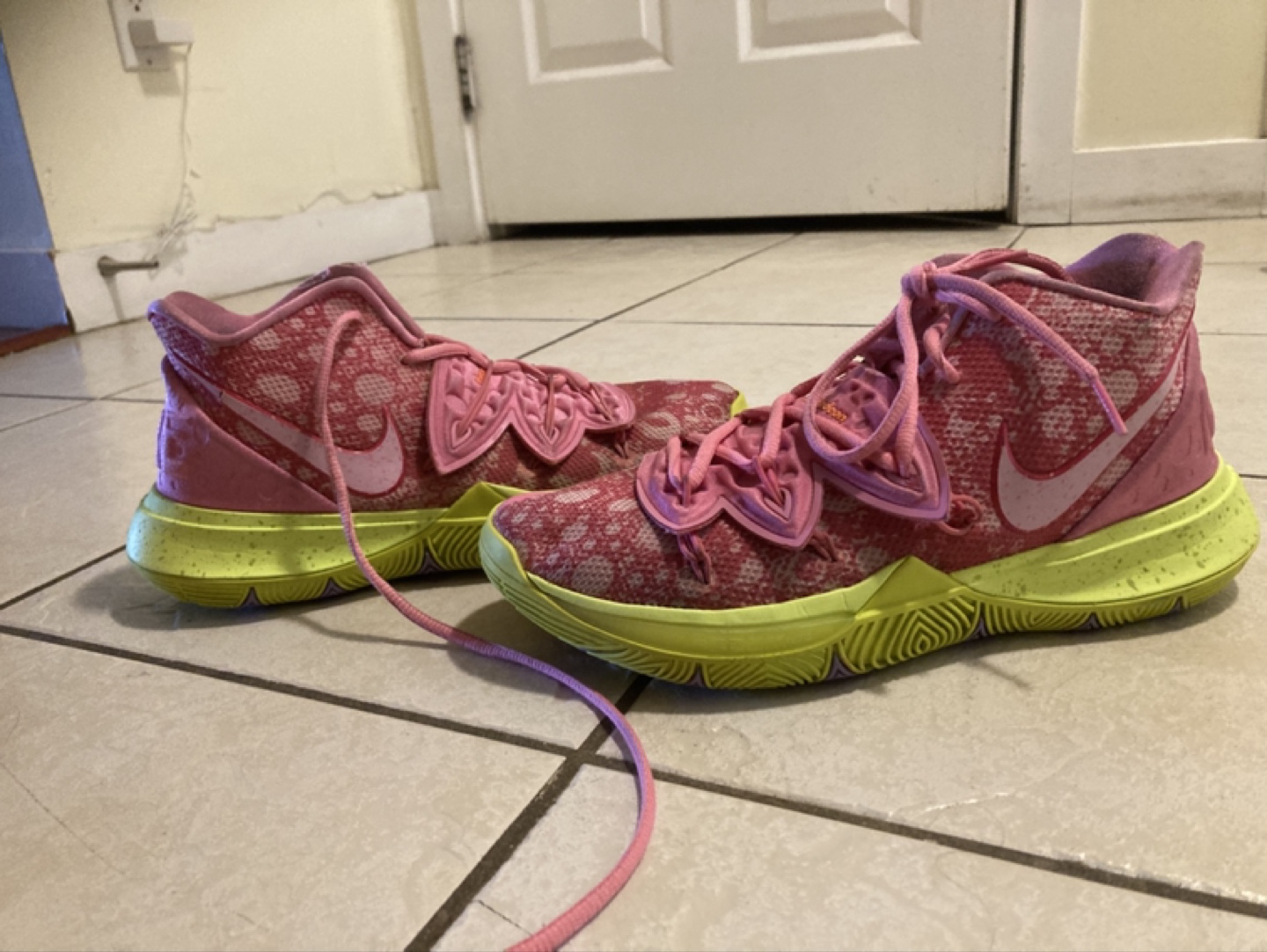 Nike Kyrie 5 SpongeBob SquarePants