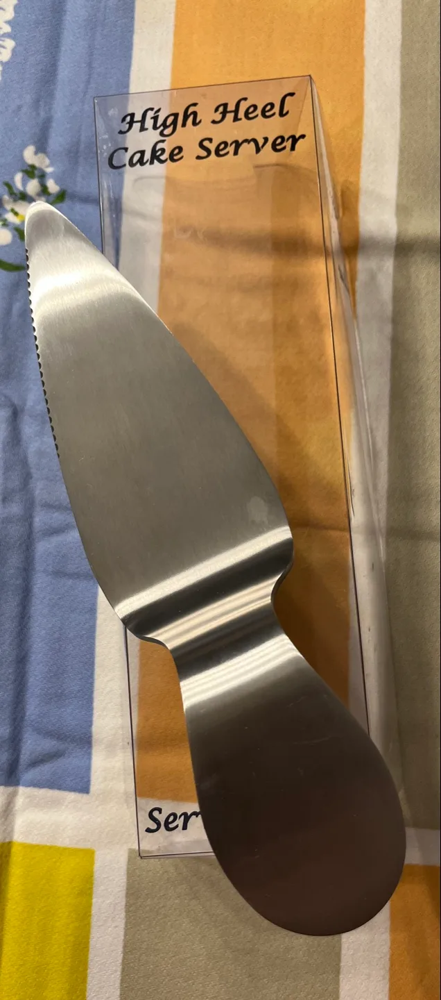 Wild Eye Designs High Heel Cake Server image indicator(3)