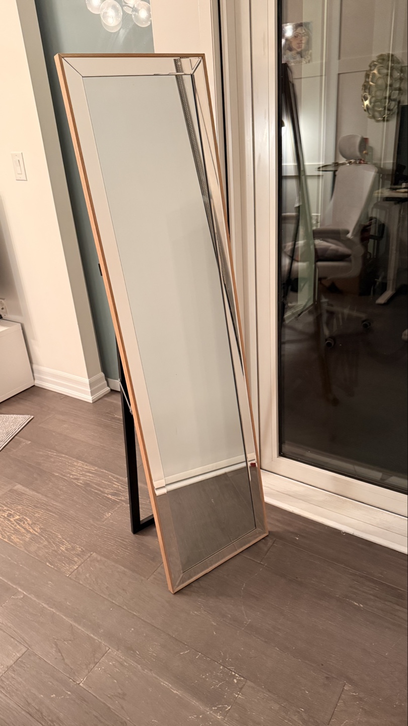 Full Length Leaner Mirror - Modern Design | 120$