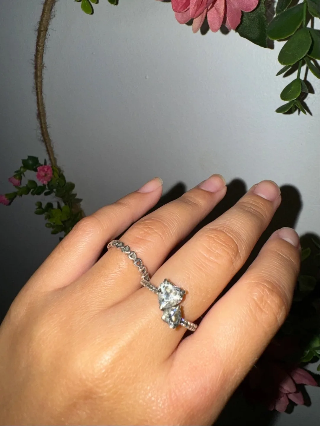 Pandora Double Heart Ring image indicator(2)