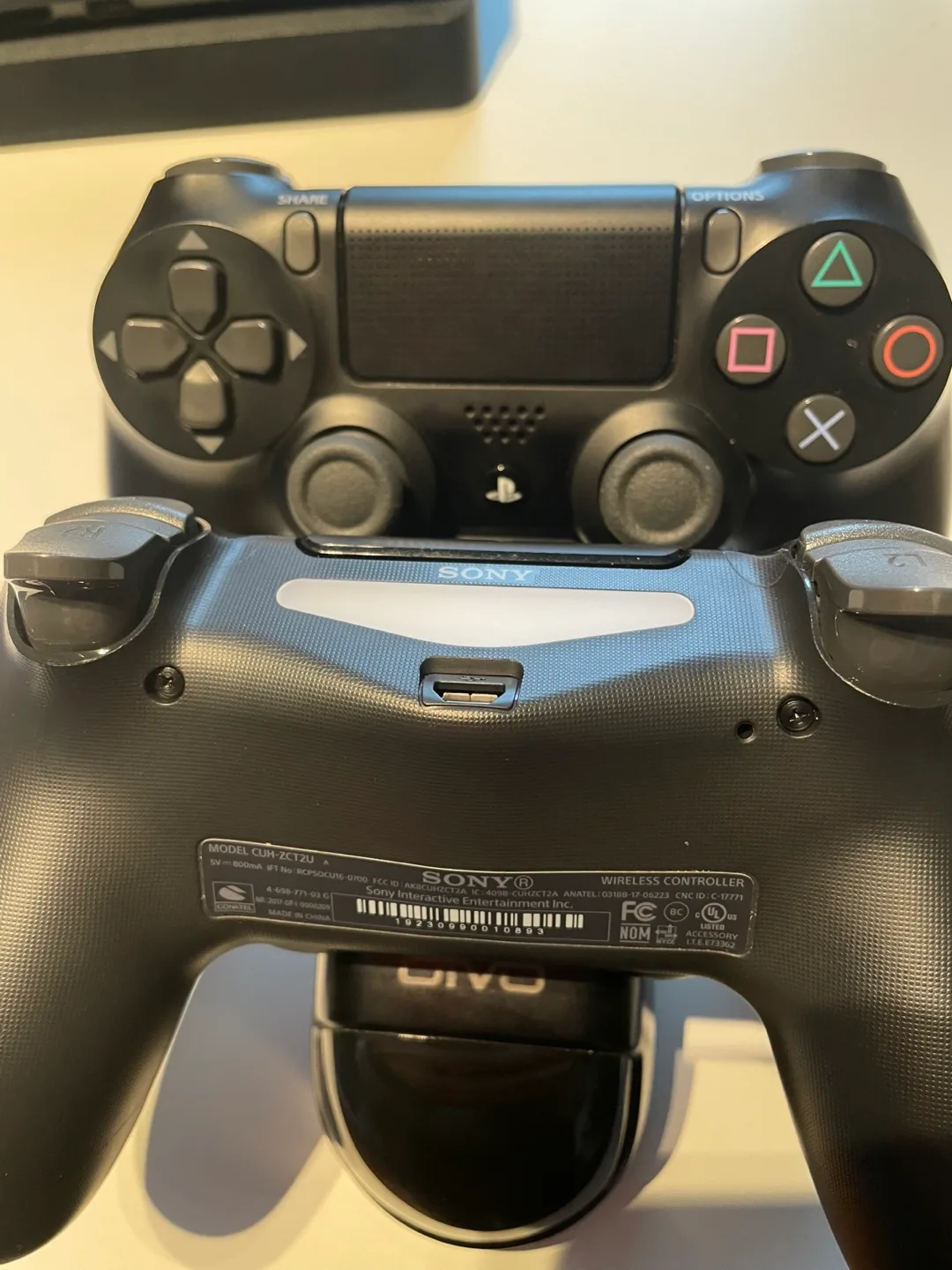 PS4 Slim Bundle image indicator(3)