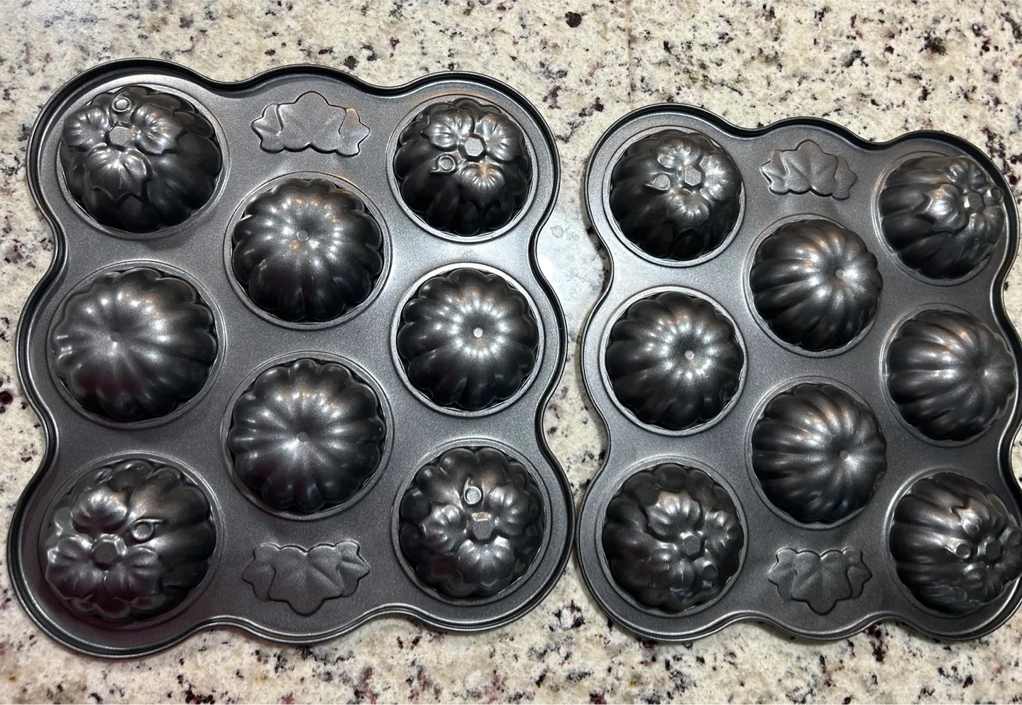 Two 12-Cup Mini bundt pumpkin flower Shaped Baking Pans image indicator(4)