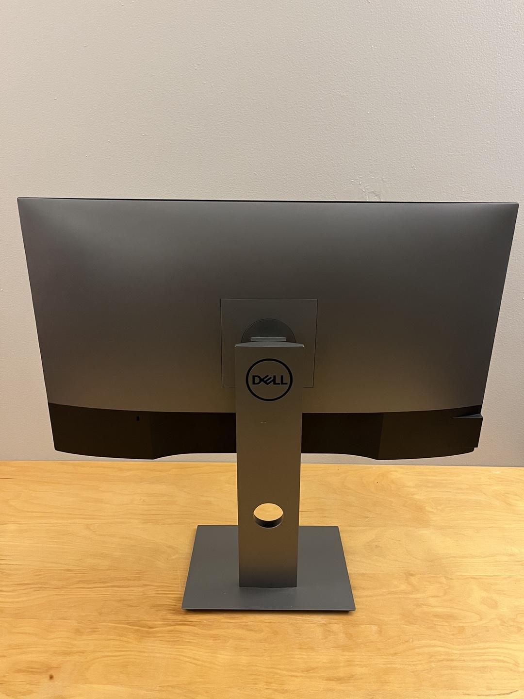 Dell 27-inch Monitor - photo 4