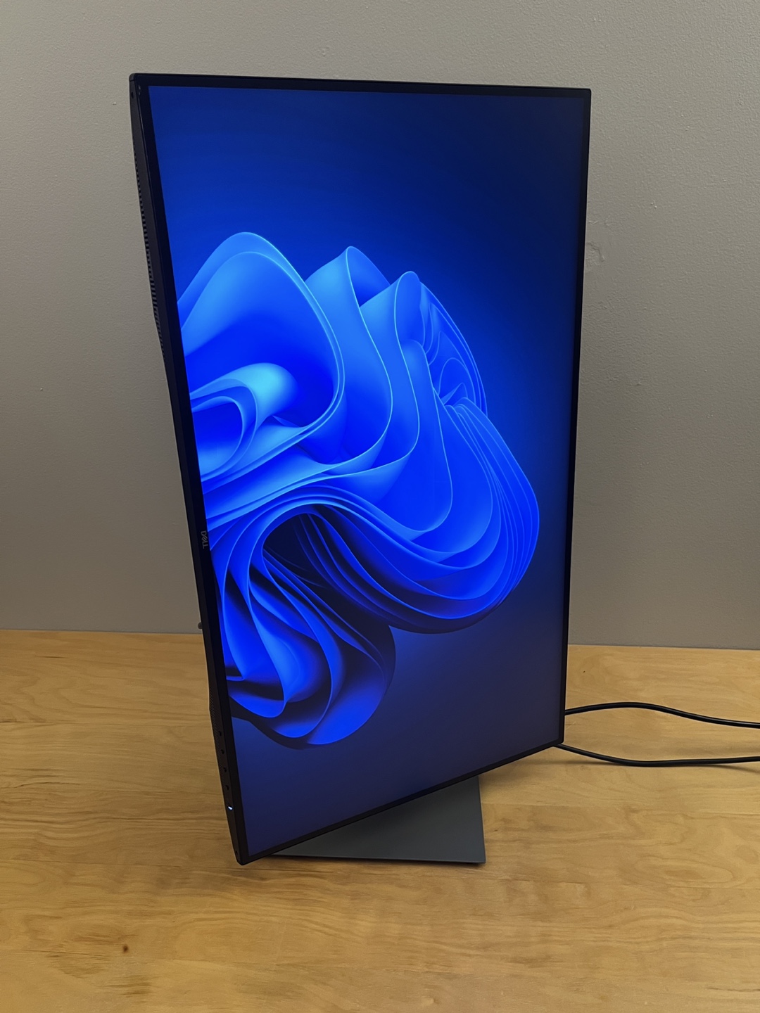 Dell 27-inch Monitor - photo 3