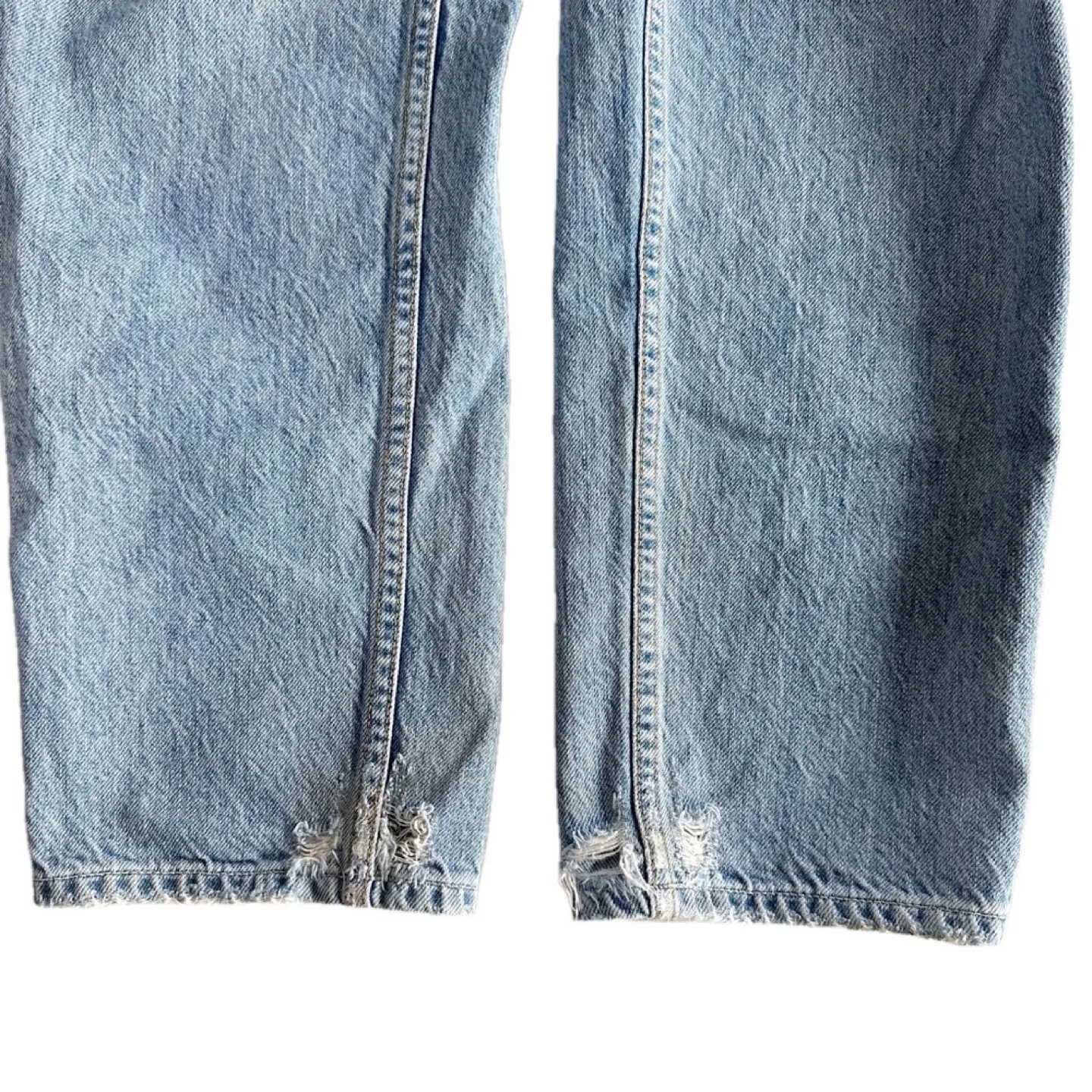 GRLFRND Devon Jeans - Botton Fly Crop Light Wash - Size 29 image indicator(5)