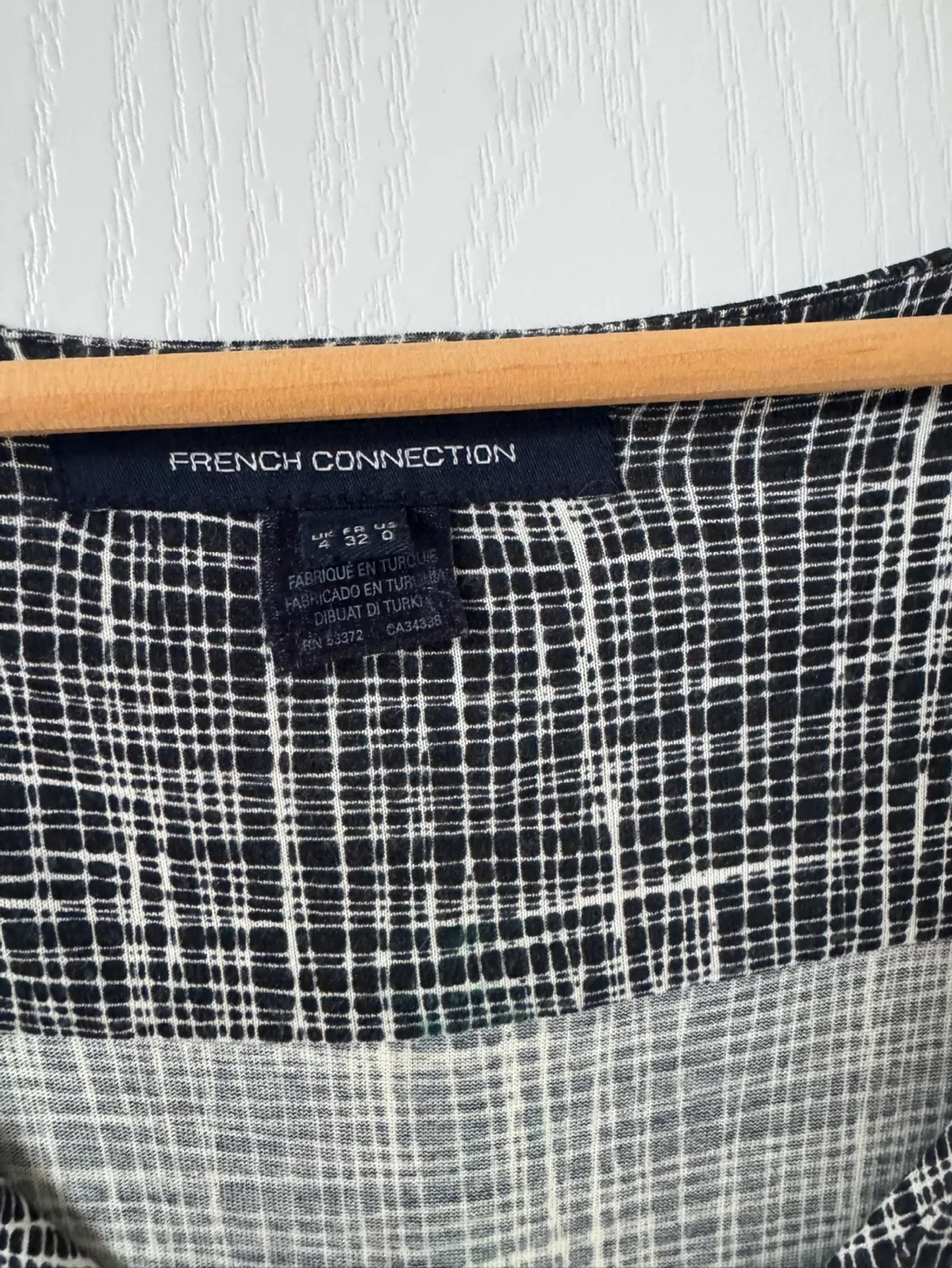 French Connection Black and White Mini Dress Size 8 image indicator(4)