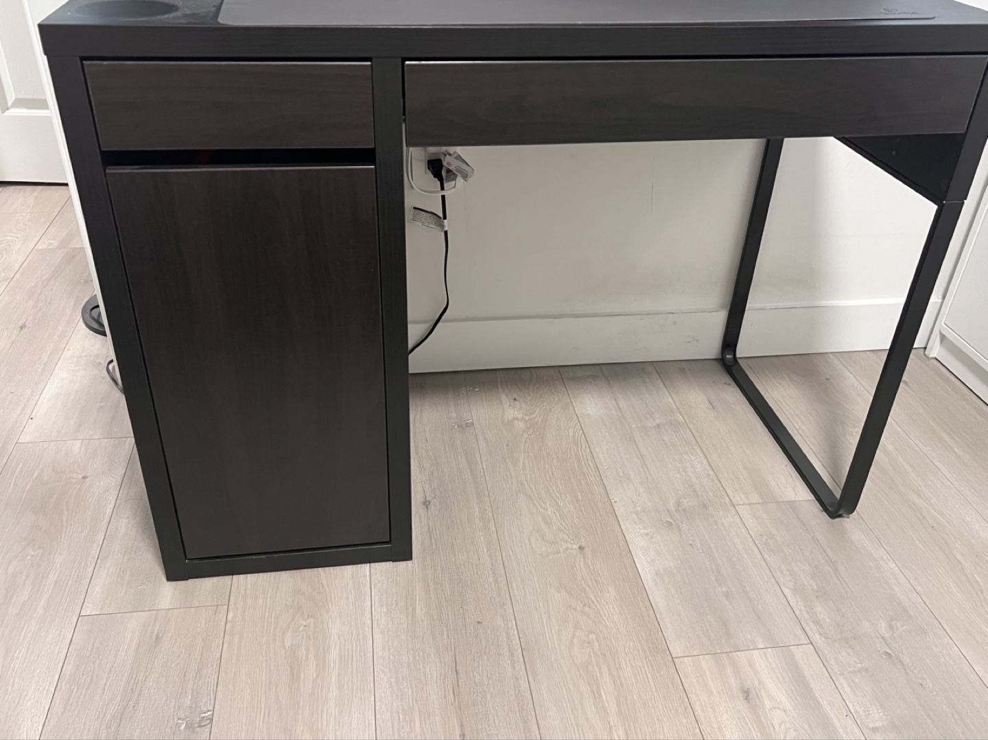 IKEA MICKE Desk - Dark Brown - photo 4