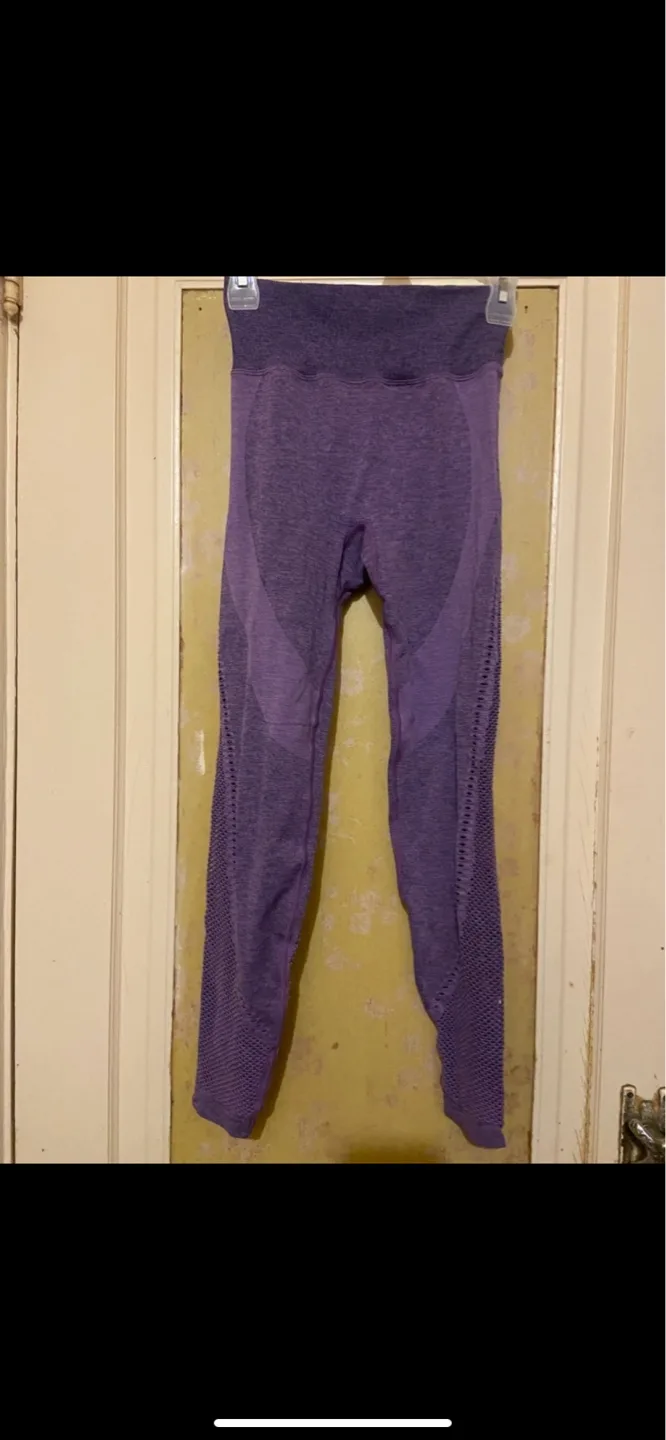 PINK/ Lululemon items szXS price range from $20 or $25 image indicator(6)