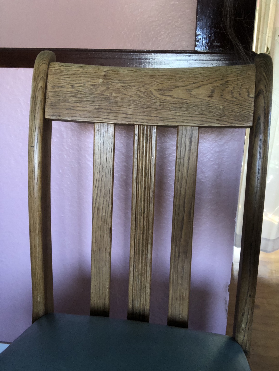 ANTIQUE OAK CHAIR LOWERED PRICE TO $18 😃 - photo 3