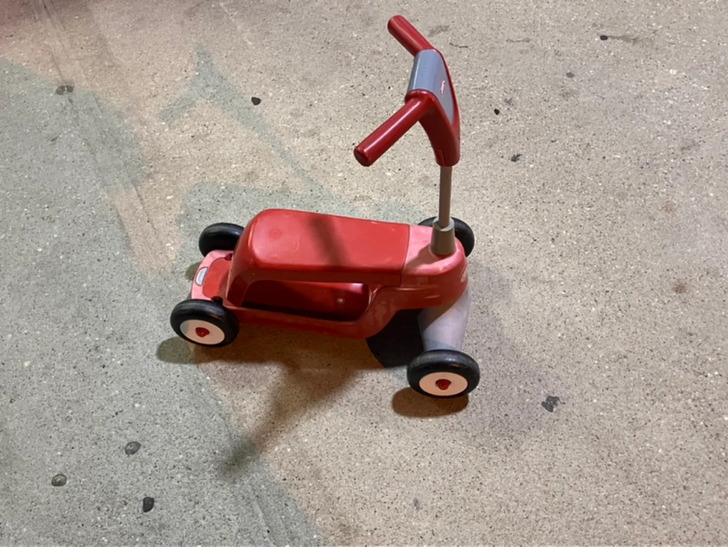 Radio Flyer Scooter for Toddlers image indicator(2)