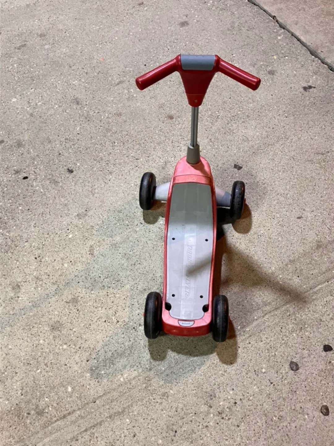 Radio Flyer Scooter for Toddlers image indicator(8)