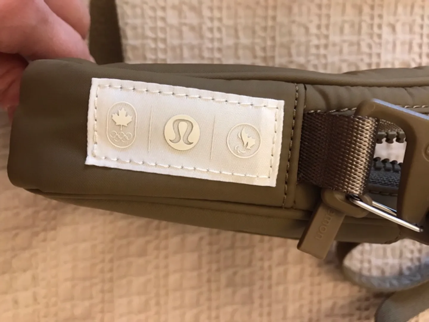 Lululemon Future Legacy Bag image indicator(3)