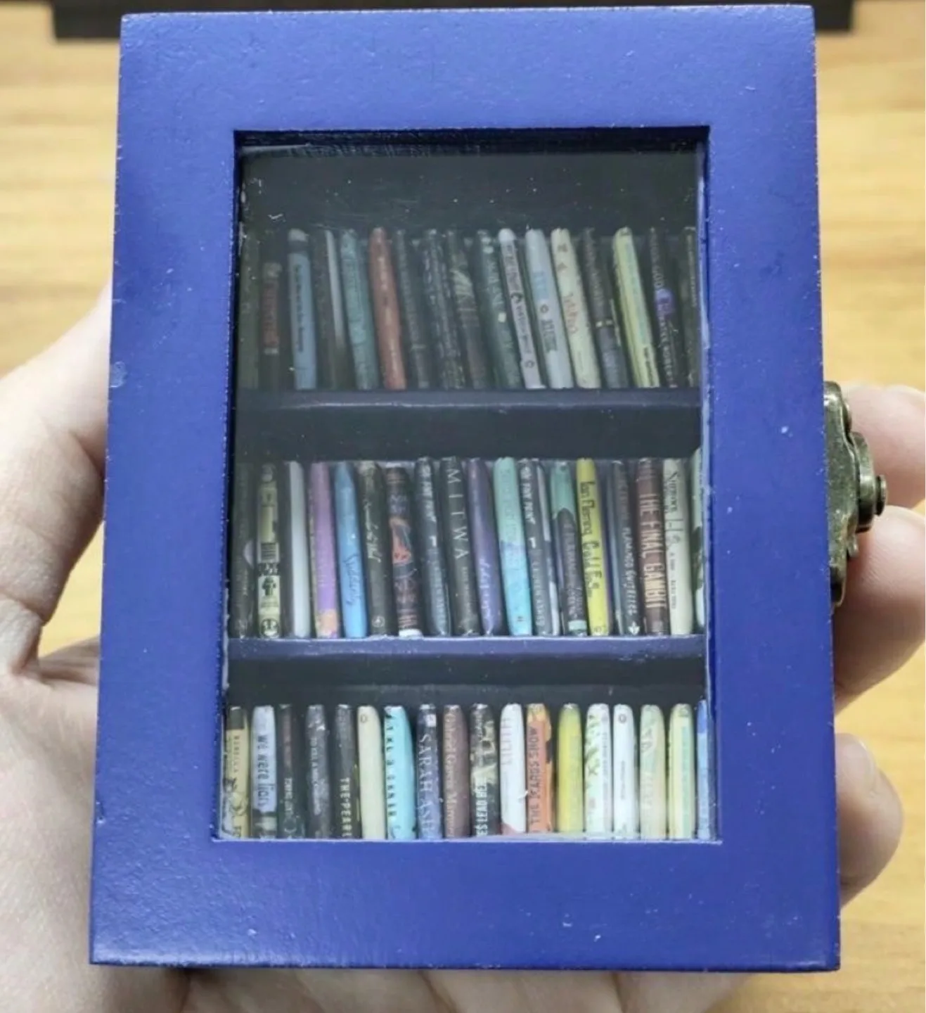 Mini bookshelf image indicator(2)