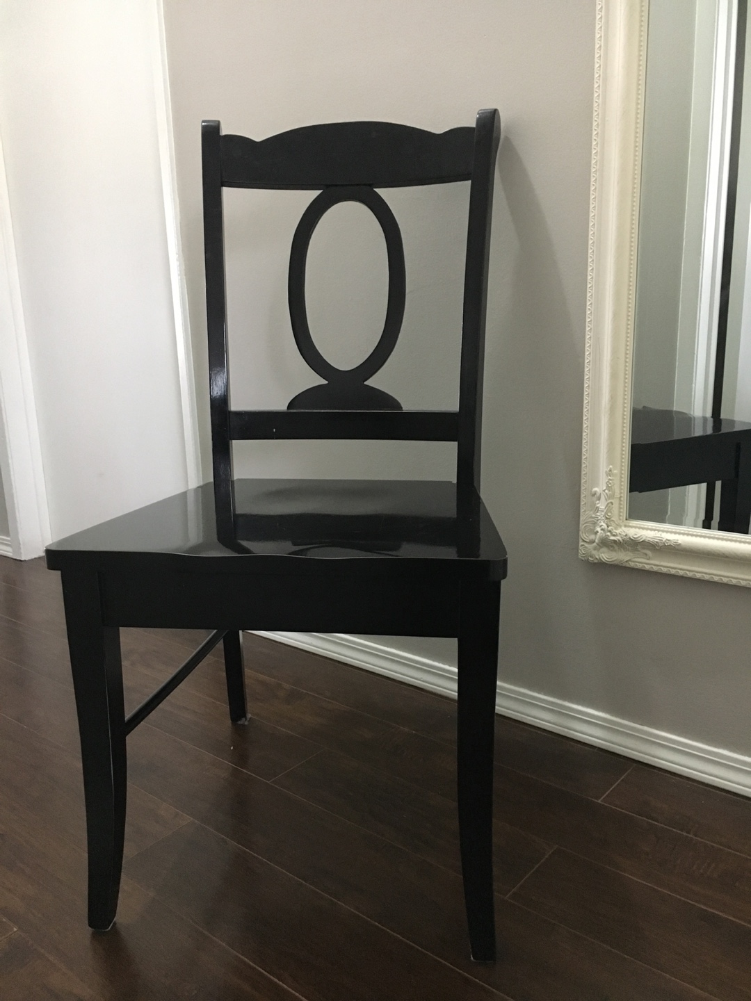 5-piece Antique Style Black Round Pedestal Dining Set - photo 3