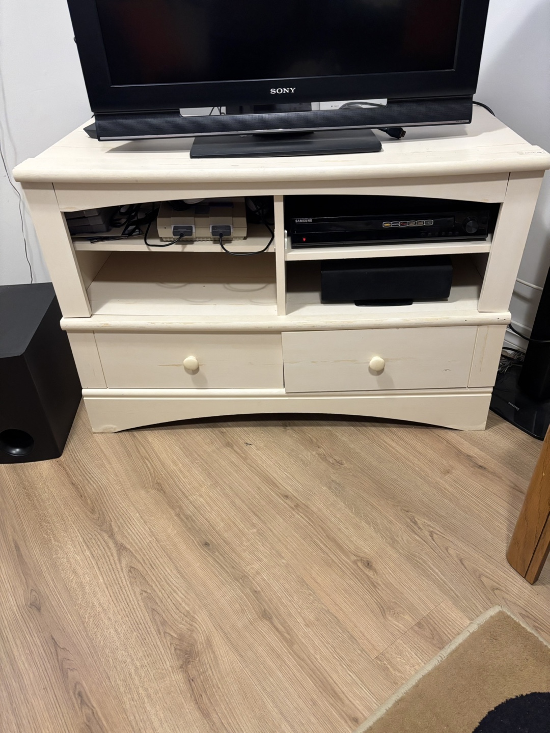Shabby Chic Style-Inspired Solid Wood Rustic Beige TV Stand