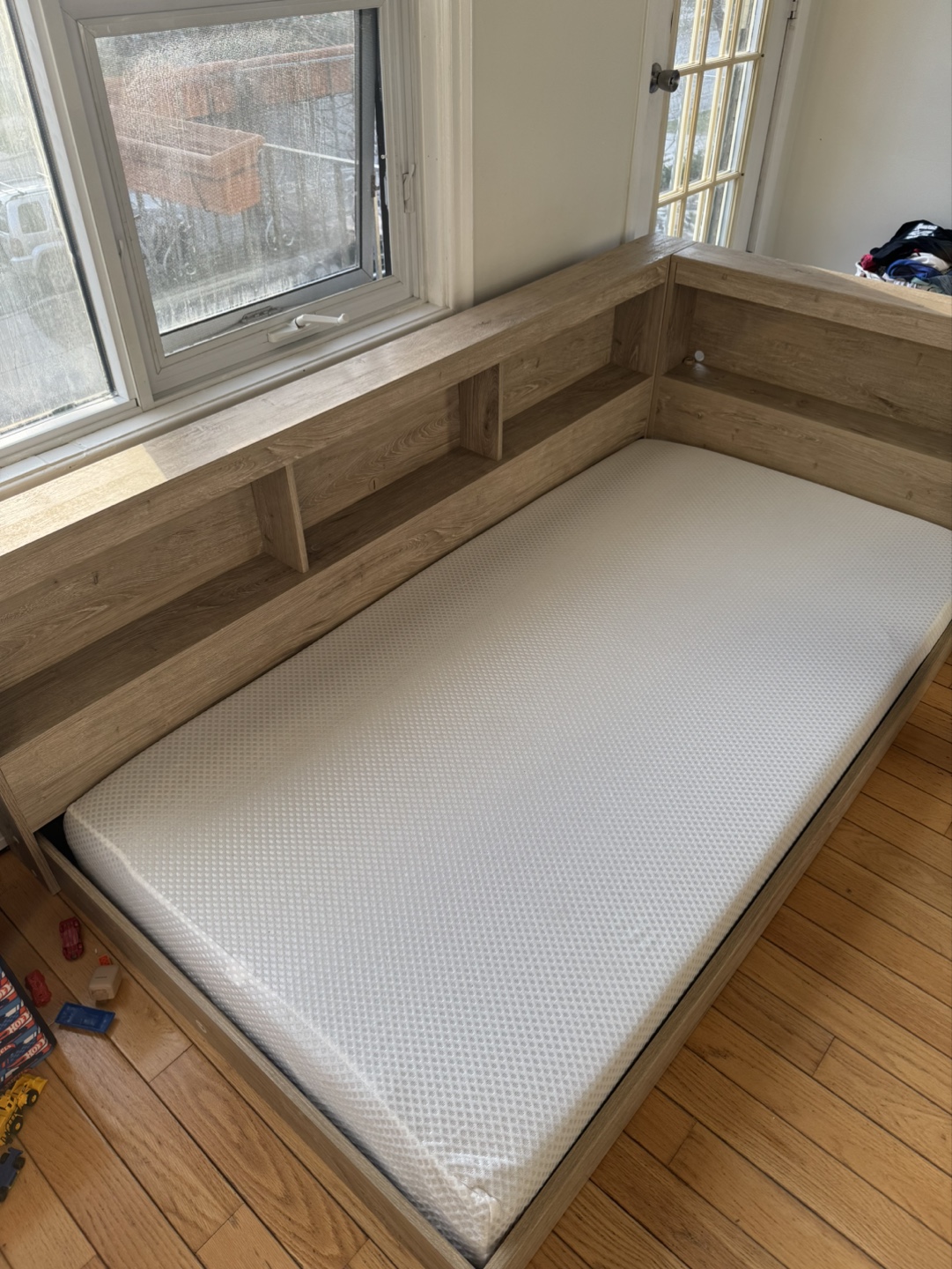 Twin Daybed with Built-in Bookshelves - photo 5