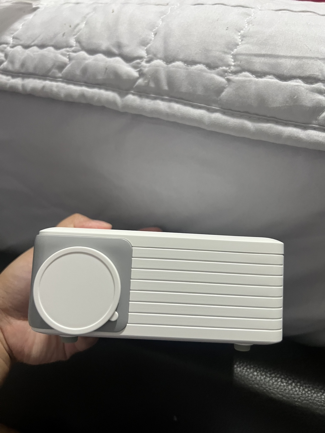 Akiyo Mini LED Projector - photo 3