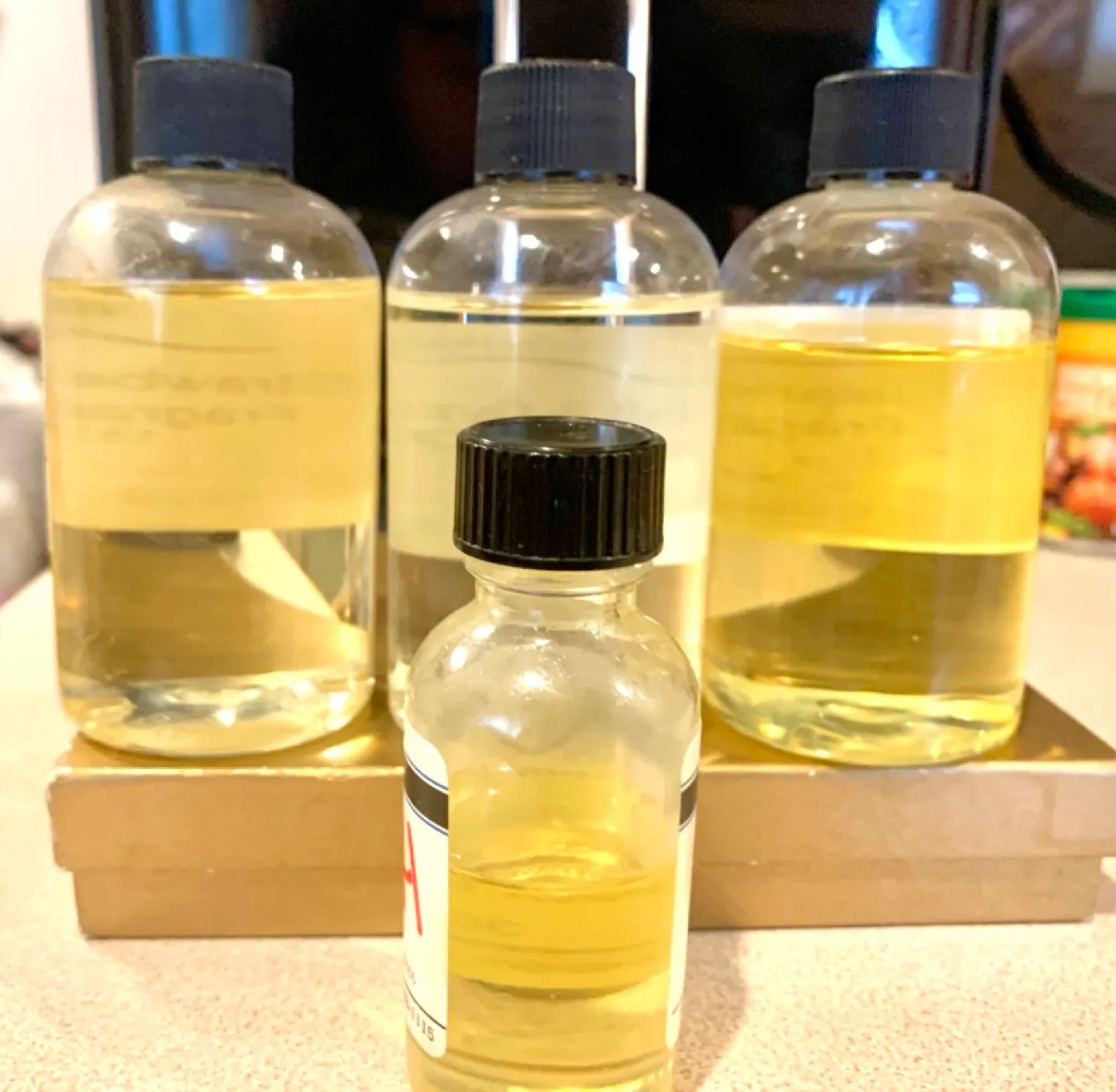 Bulk Lot of Fragrance Oils for Candle & Soap Making image indicator(2)