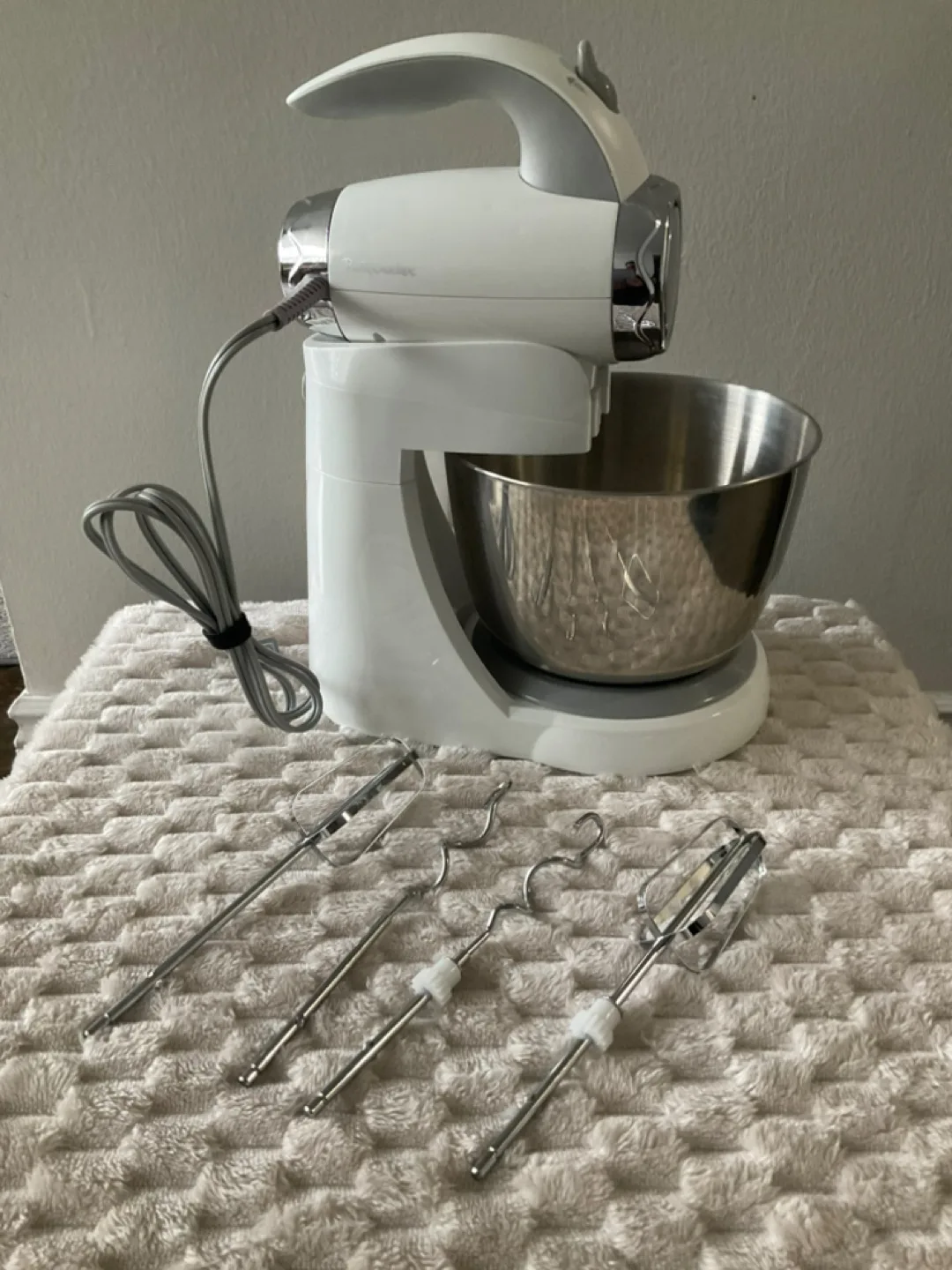Betty Crocker Electric Stand Mixer with Attachments thumbnail