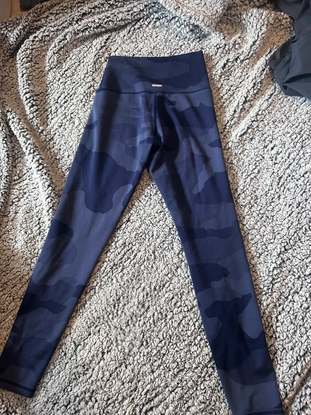Aerie Camo Leggings image indicator(2)