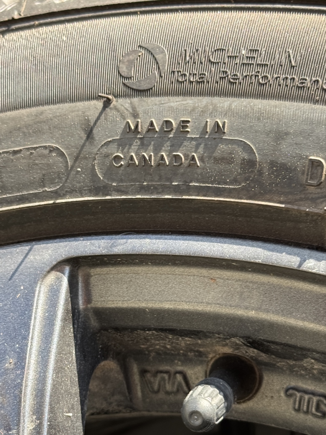 Michelin Winter Tires on 17" Alloy Rims - photo 4