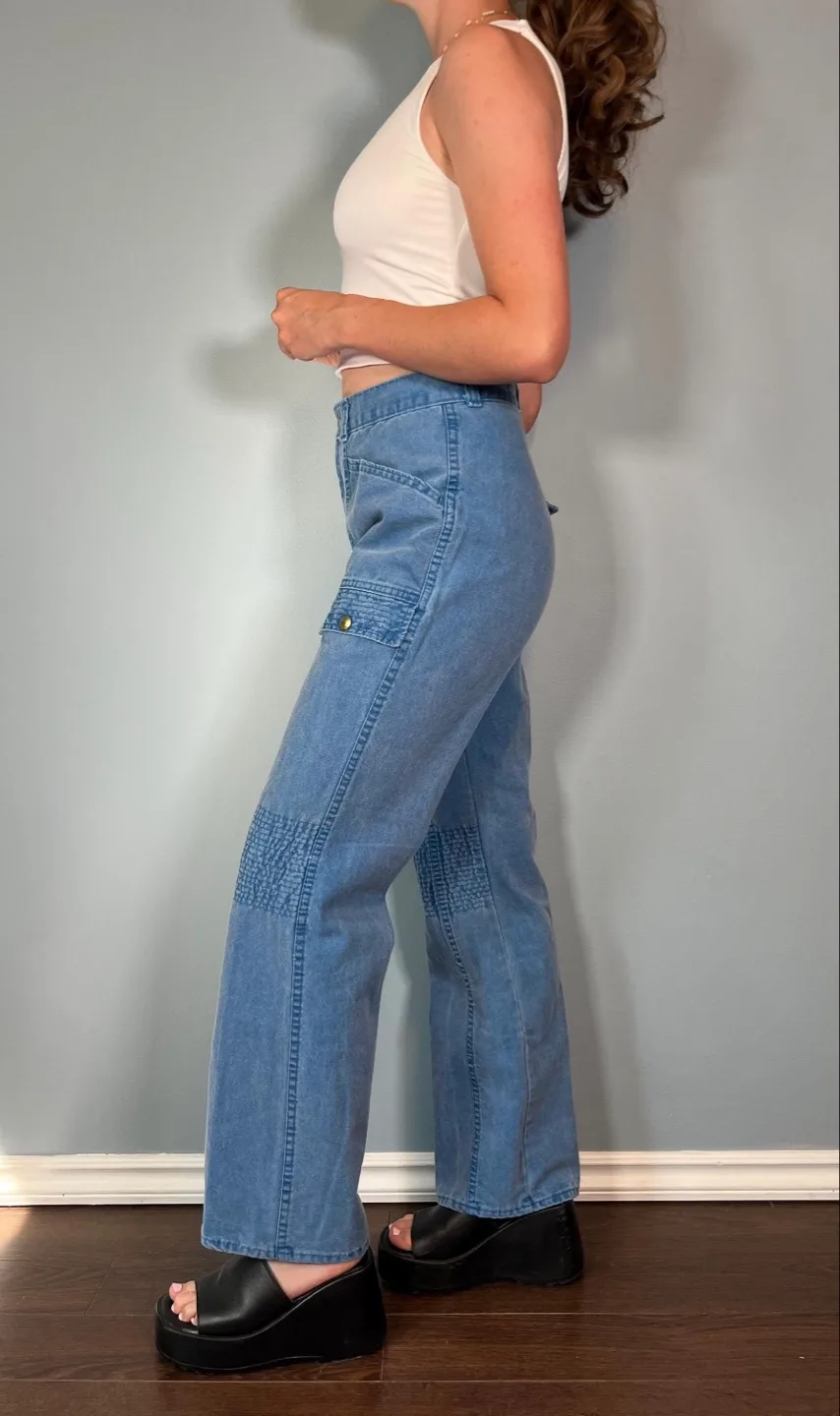 Vintage High-Waisted Light Wash Denim Cargo Pants image indicator(3)