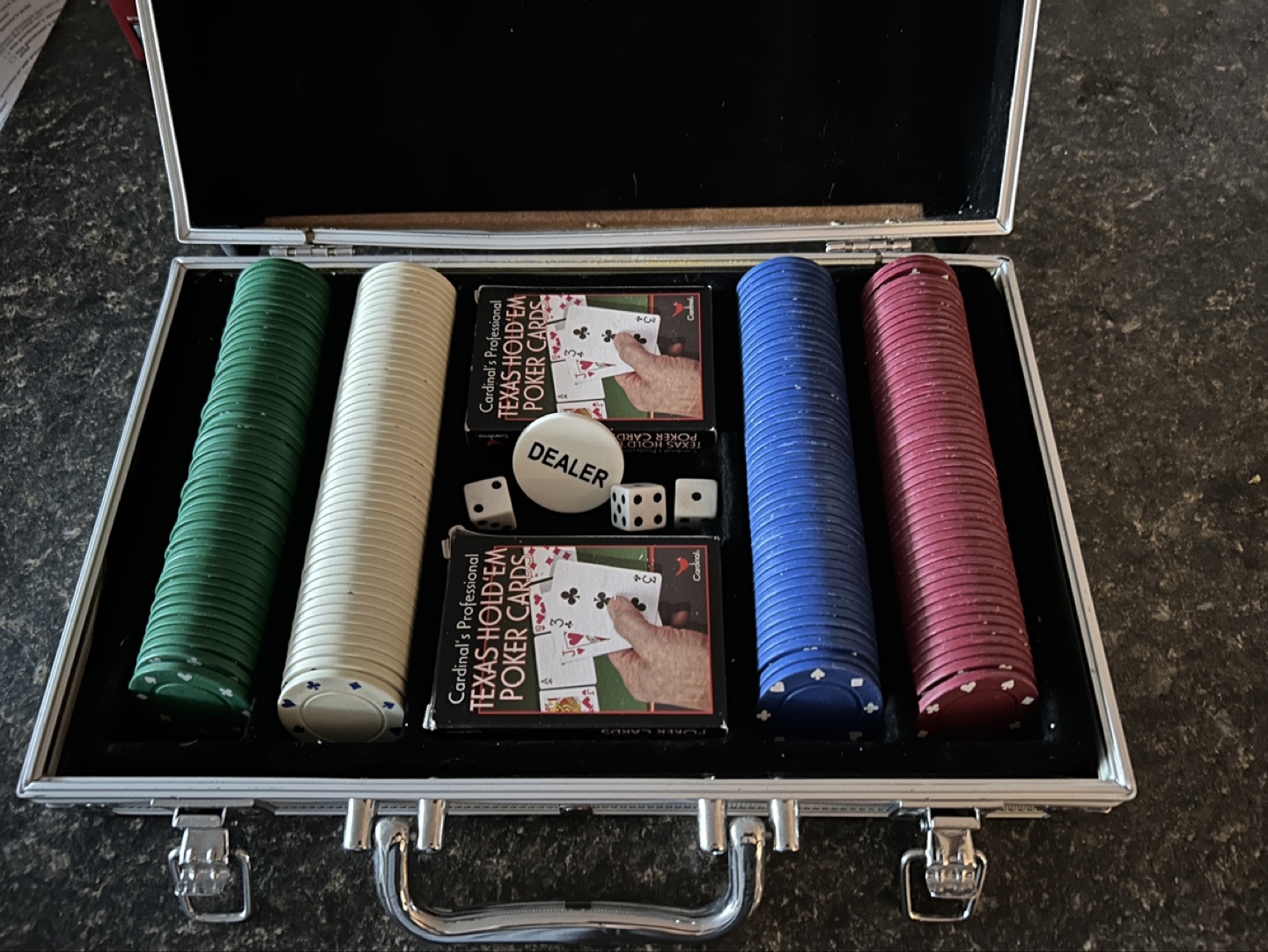 Poker Set in Aluminum Case