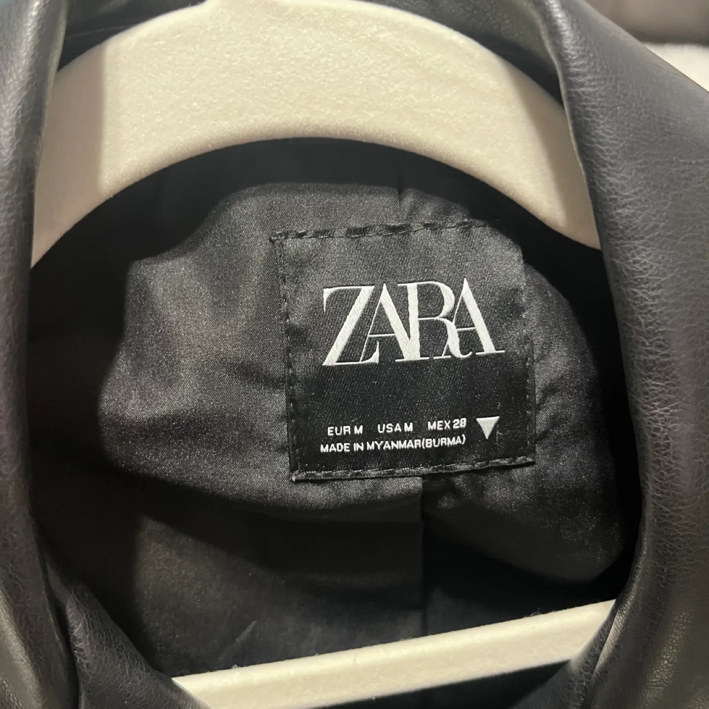 Zara Black Leather Moto Jacket - Size M image indicator(4)