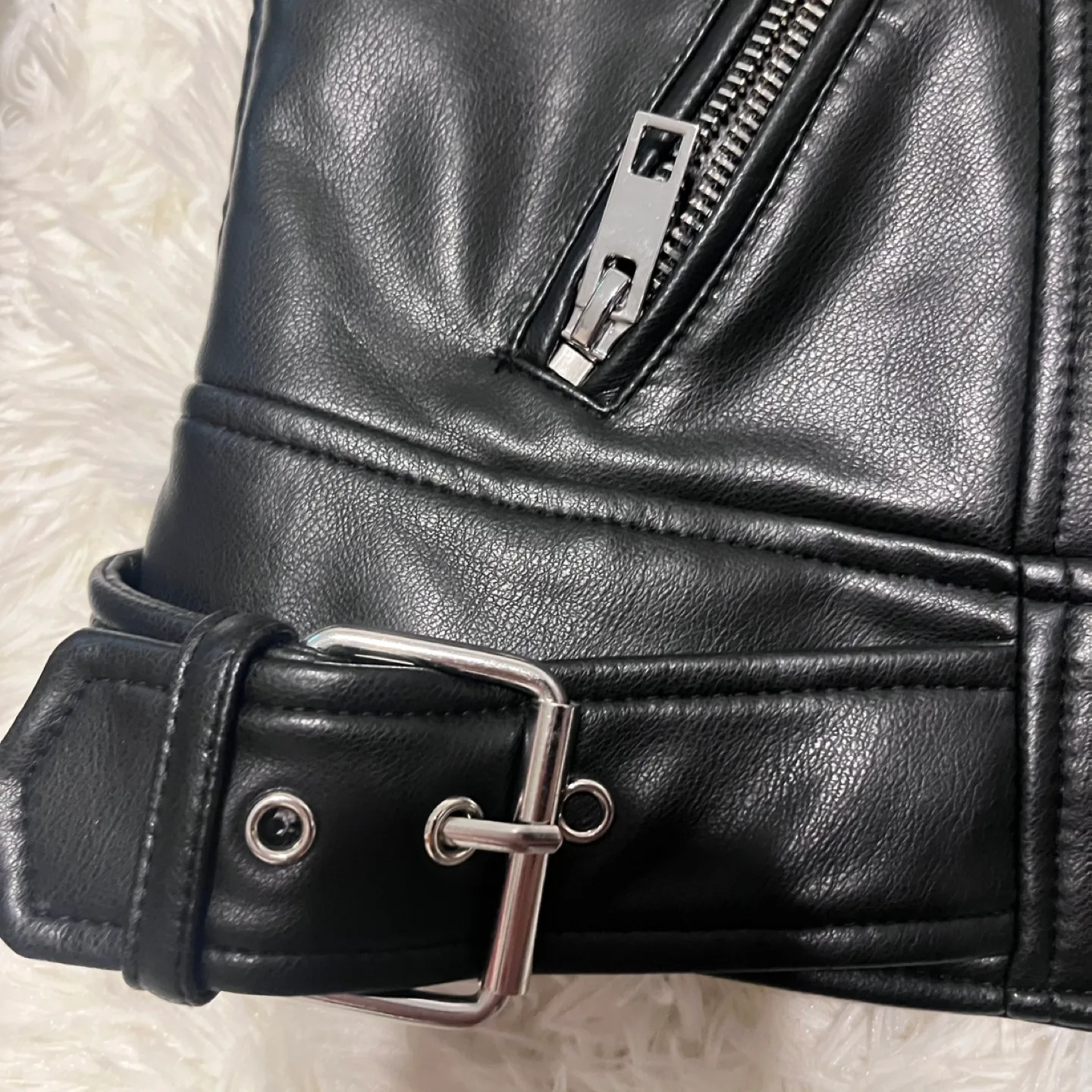 Zara Black Leather Moto Jacket - Size M image indicator(6)