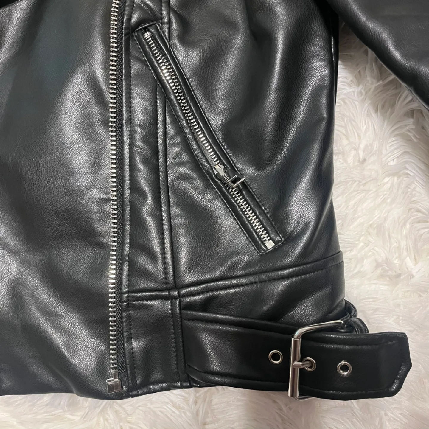 Zara Black Leather Moto Jacket - Size M image indicator(7)
