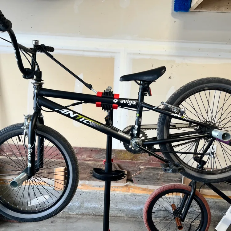 avigo 20 inch nighthawk bmx bike with helmet 20" Nightwasp by Eastern Bikes / Chromoly Frame & 3pc Cranks 3/8 dropouts For 20 Tires REAR RIM Alloy avico black bmx bike-17 -
