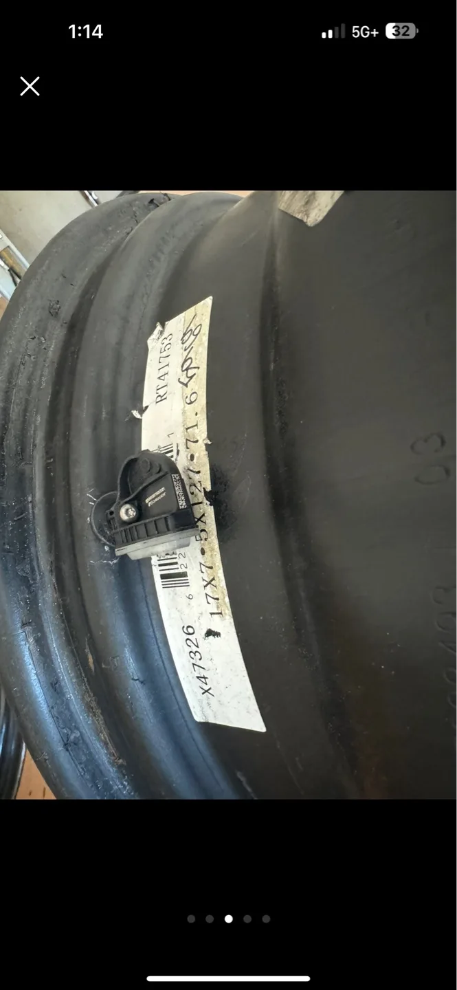 17" Steel Wheel Rim -  Used image indicator(3)