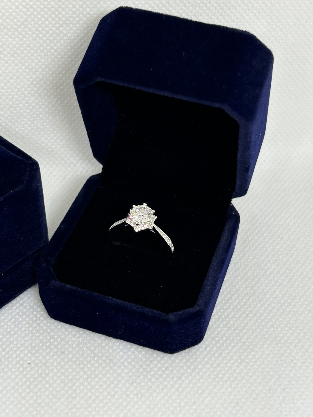 Elegant Solitaire Moissanite Diamond Ring with Accents