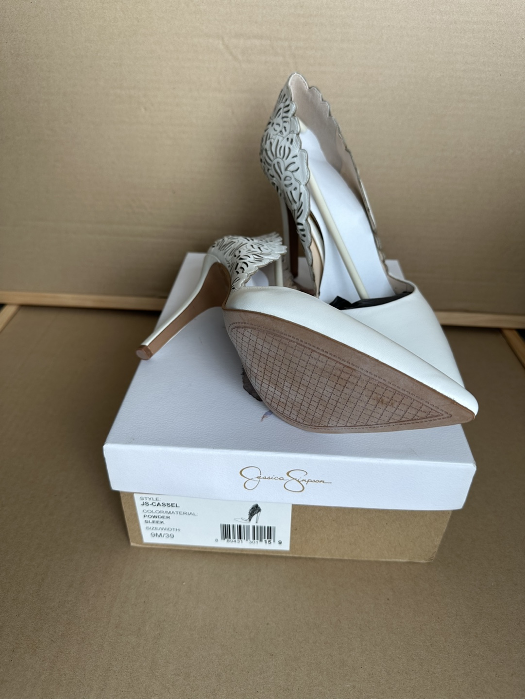 Jessica Simpson Cassel White Leather Heels, Size 9 - photo 4