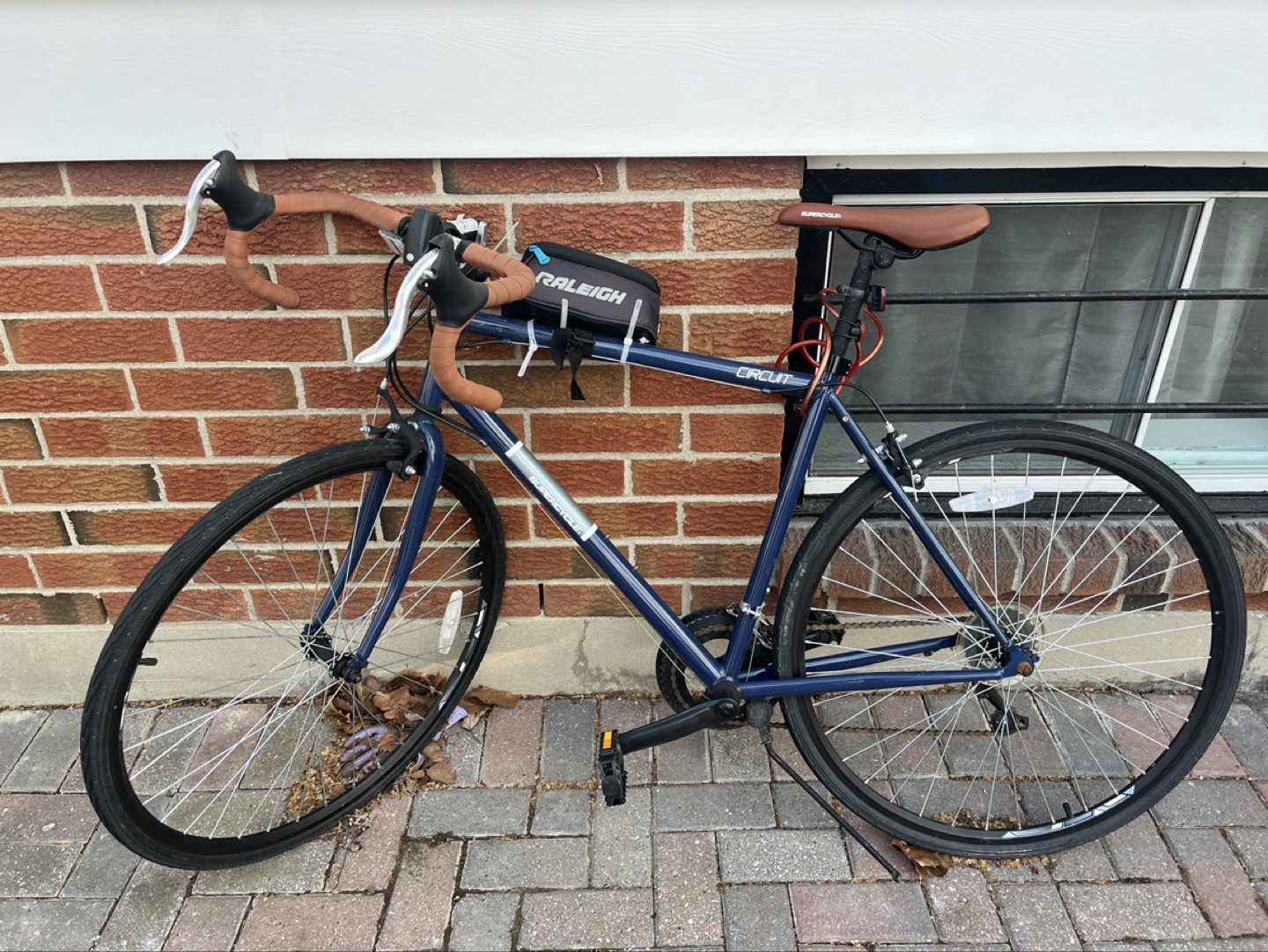 Raleigh Circuit Mens Hybrid Bike