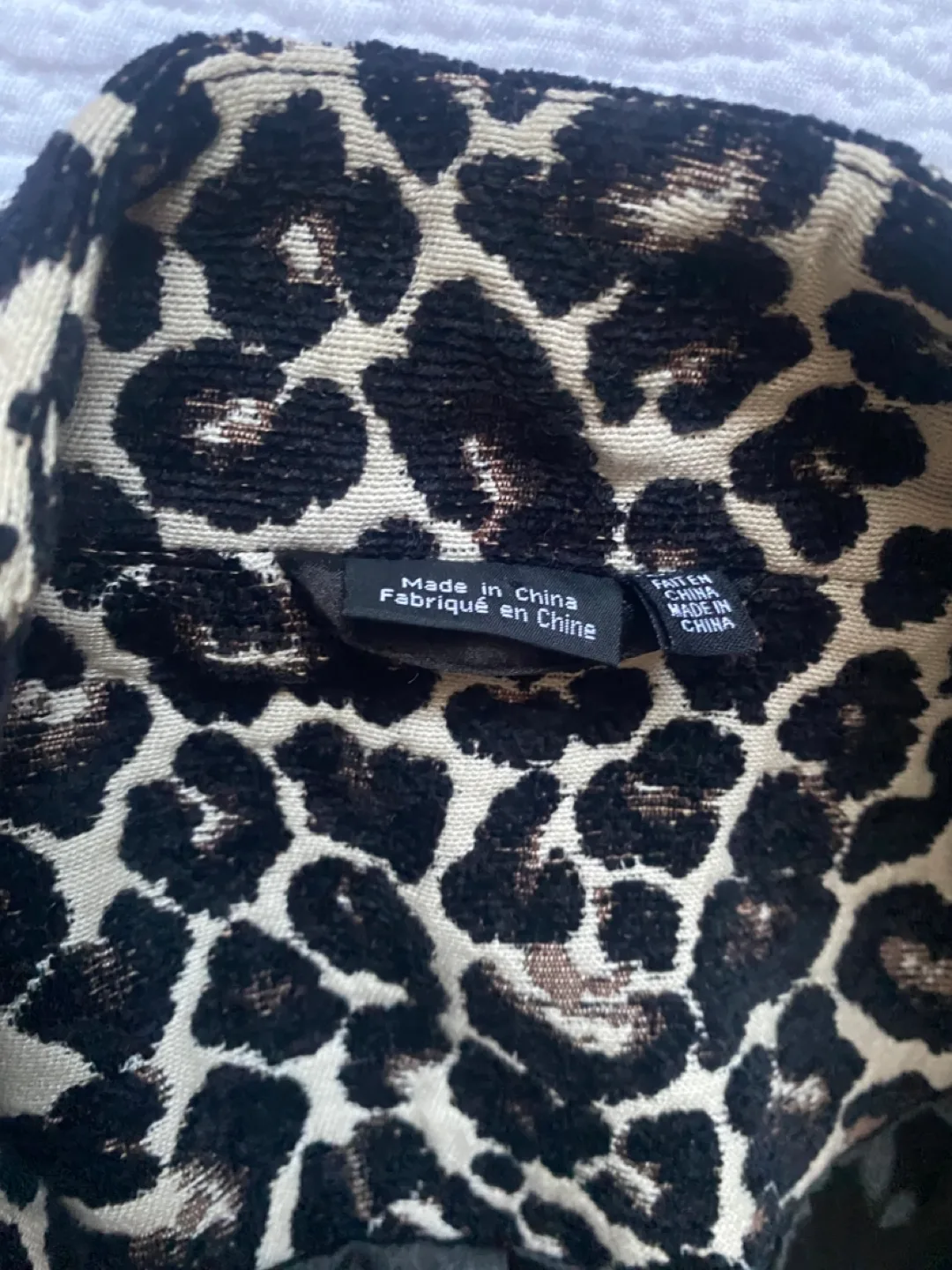 Le Chateau Leopard Print Coat image indicator(3)