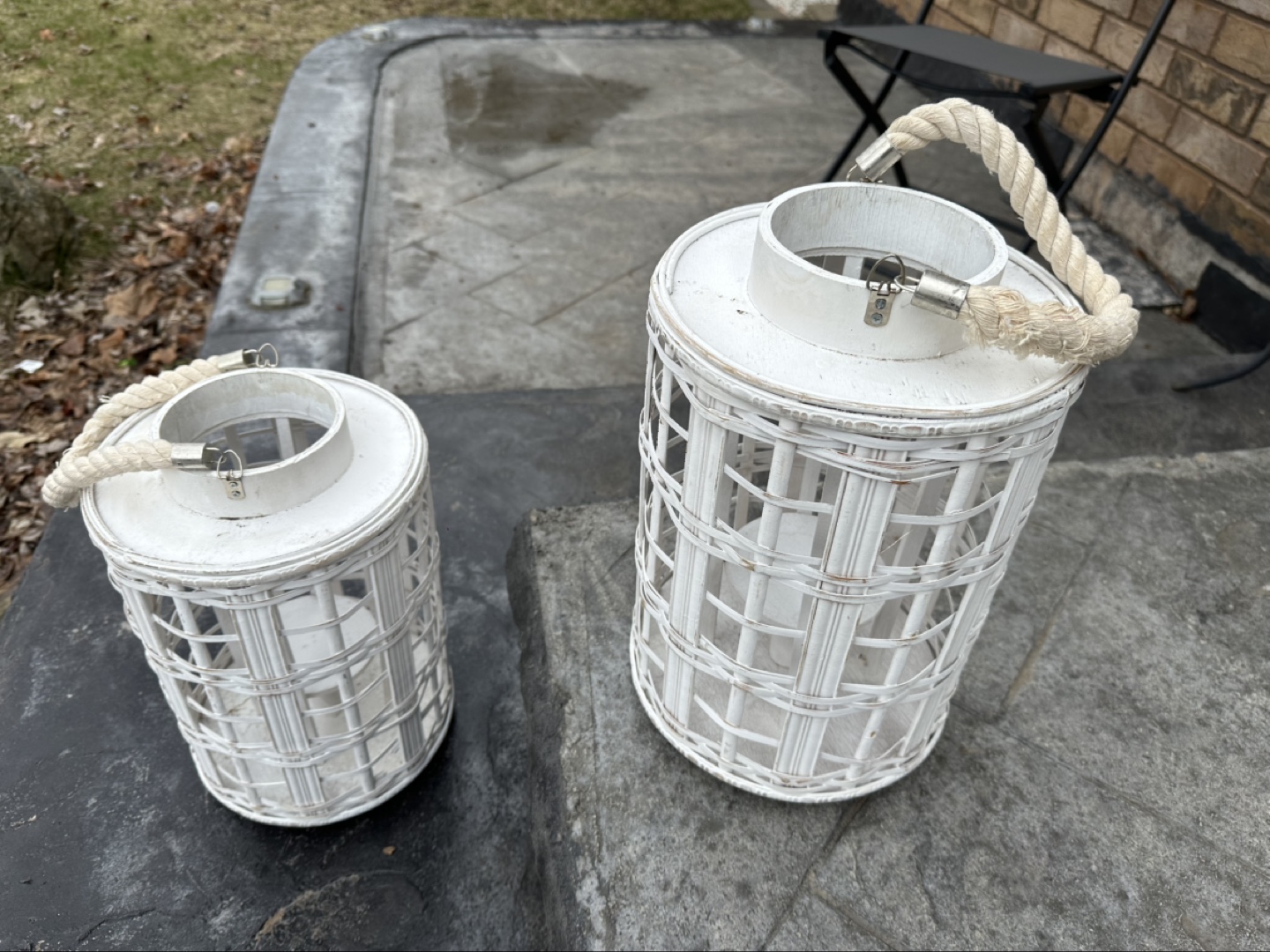 Set of Two White Wicker Lanterns with Rope Handles - photo 2