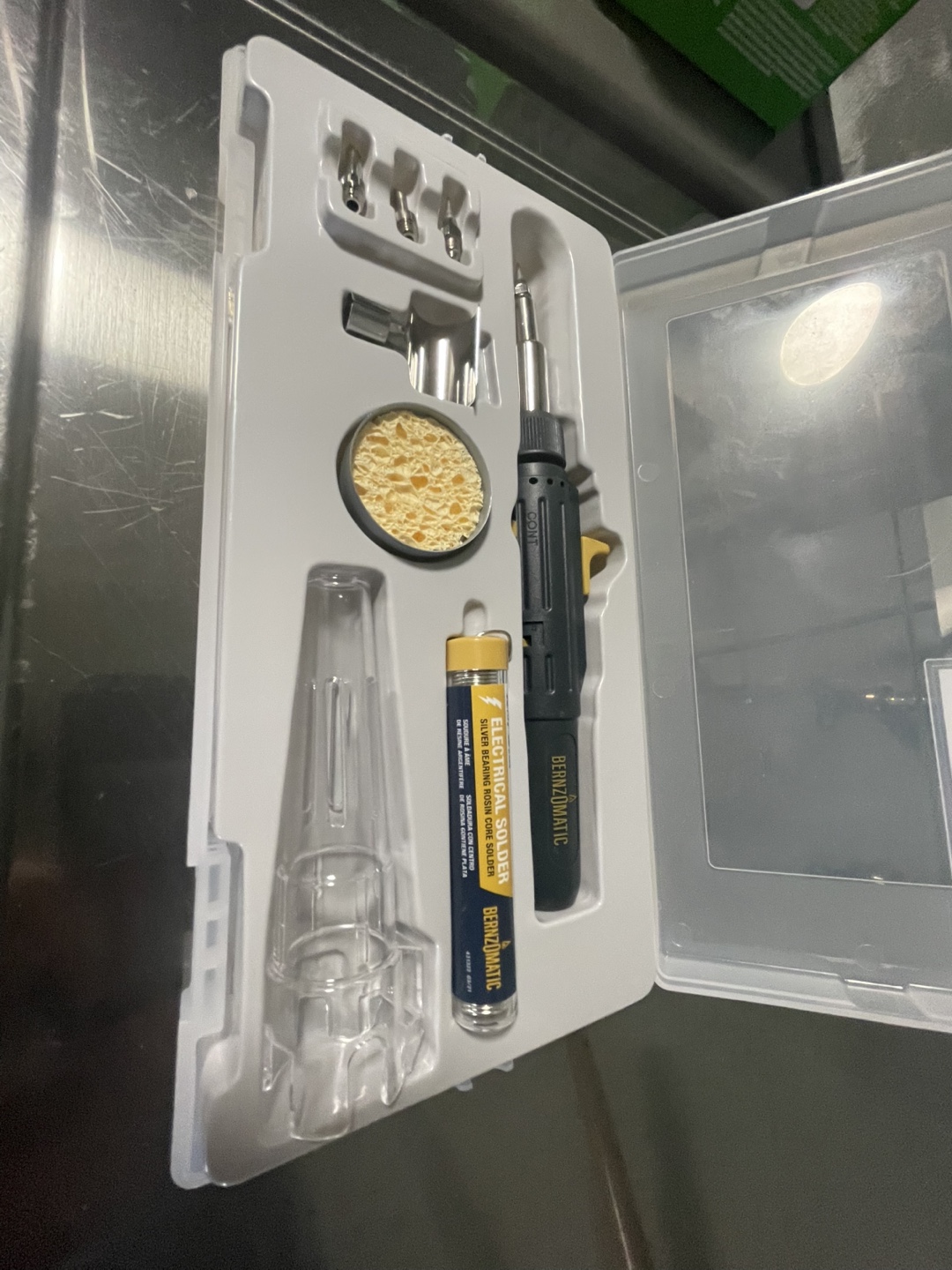 Bernzomatic Butane Soldering Iron Kit - photo 2