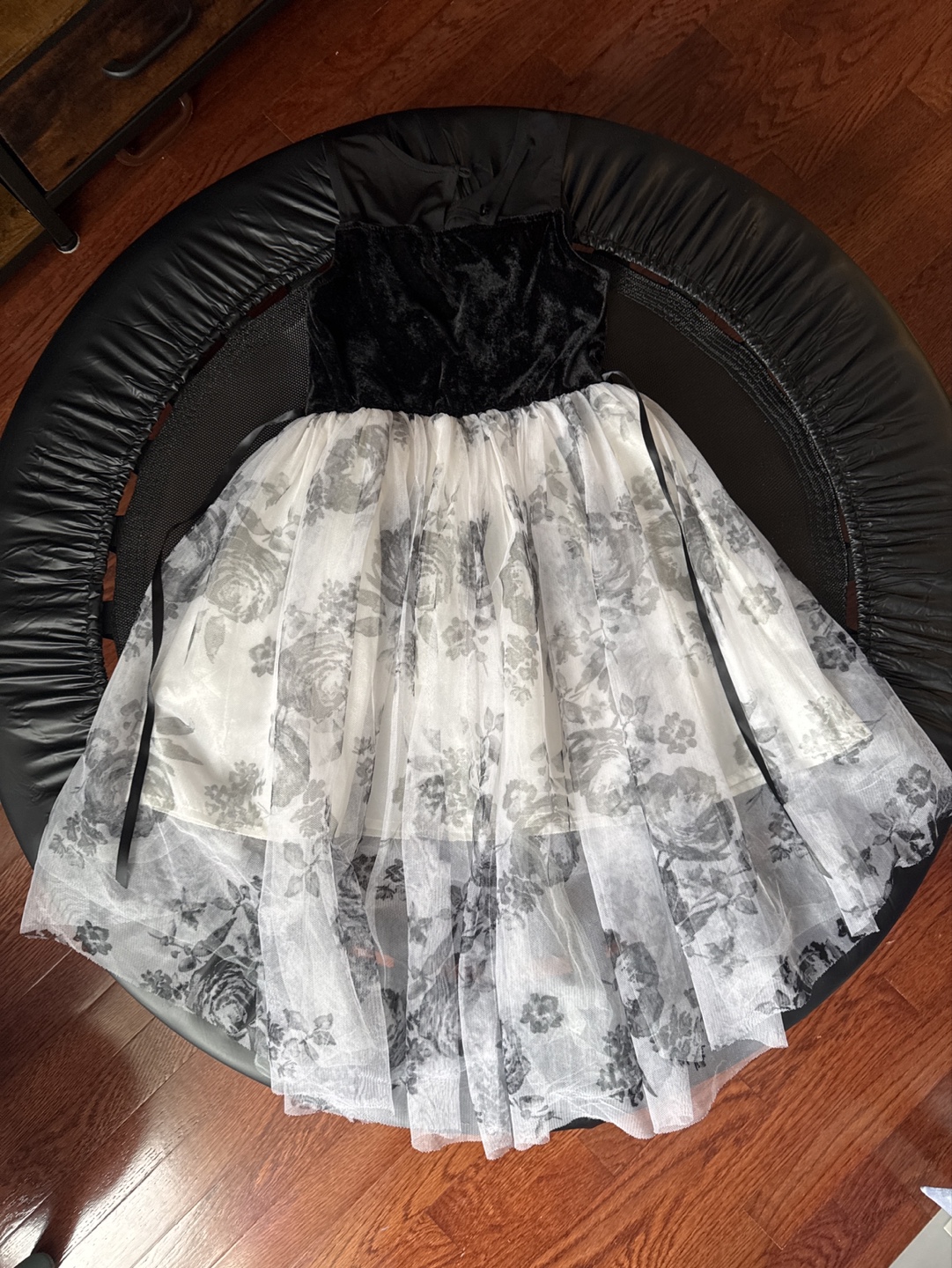 Girls' Black and White Floral High-Low Dress Size 8 - photo 2
