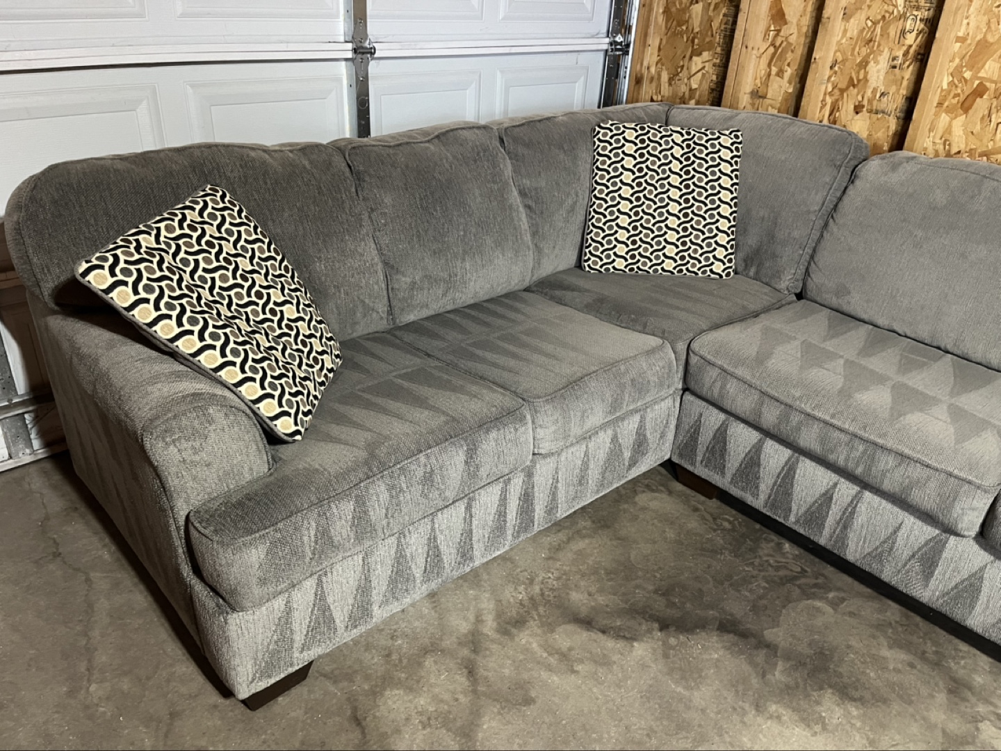 🚚 DELIVERY | Ashley Furniture Sectional Couch - photo 4