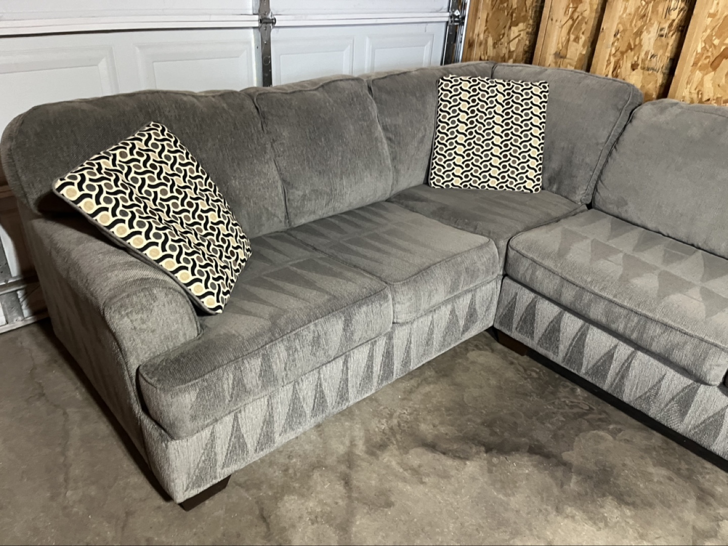 🚚 DELIVERY | Ashley Furniture Sectional Couch - photo 5