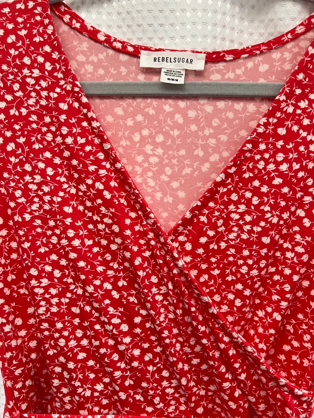 💚 Red and White Floral Wrap Dress image indicator(3)