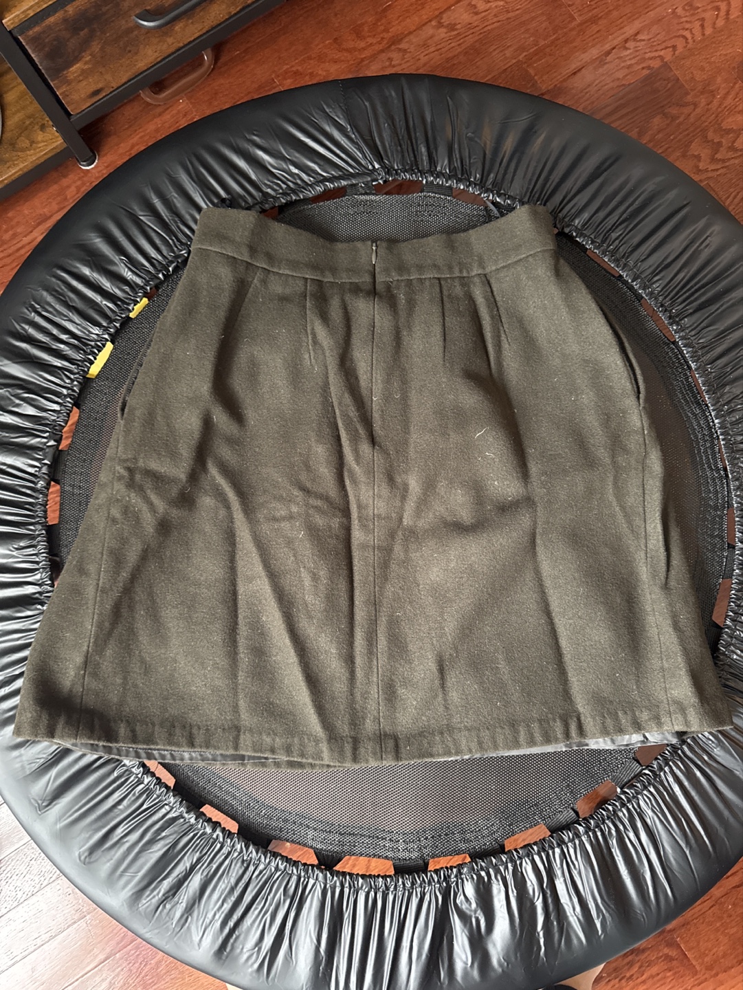 Uniqlo Women's Dark Olive Green Wool Skirt - Size 12 - photo 2