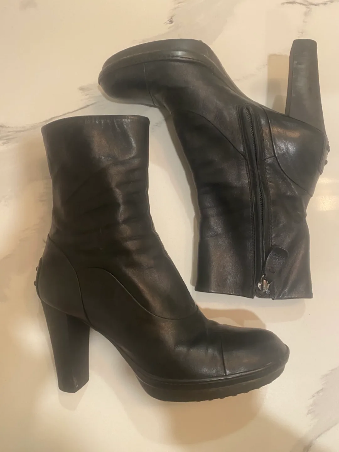 Tod's Black Leather Ankle Boots image indicator(4)