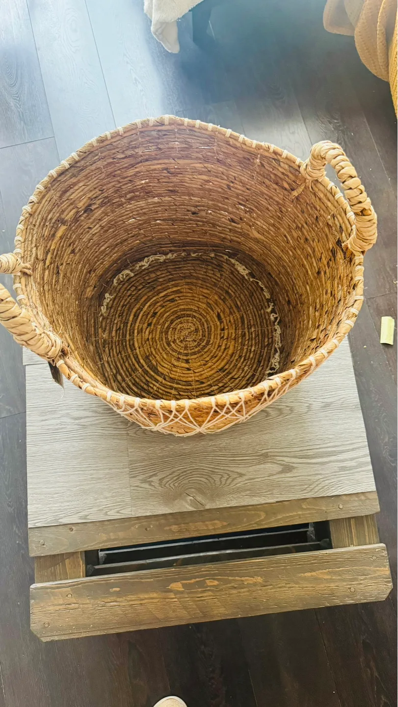 Handwoven Seagrass Basket with Handles💚 image indicator(2)